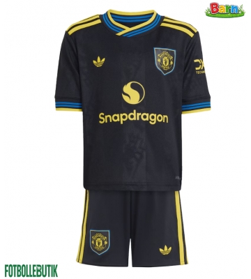 Manchester United Tredjeställ Barn 2025-26 Kortärmad (+ Korta byxor)